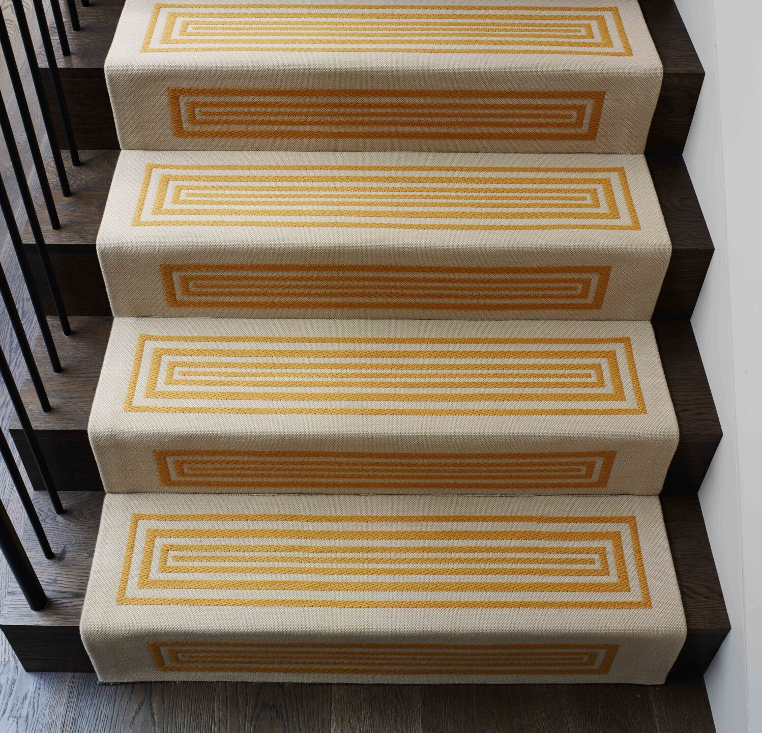 Verbena 709 S – Saffron – Installation 18